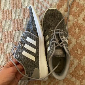 Adidas Cloudfoam tennis shoes